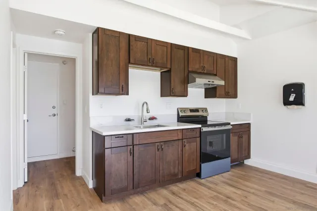 $1,475,000 | 4224 Governor Drive, San Diego, CA 92122