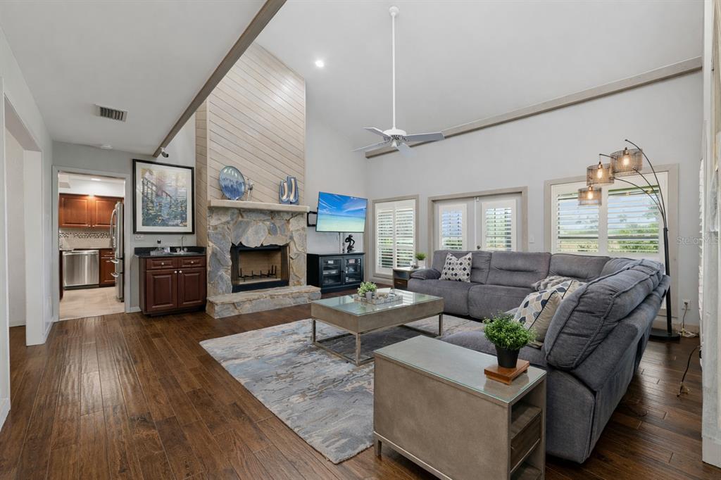708 Warren Road Lutz, FL 33548 - Photo 23 of 65