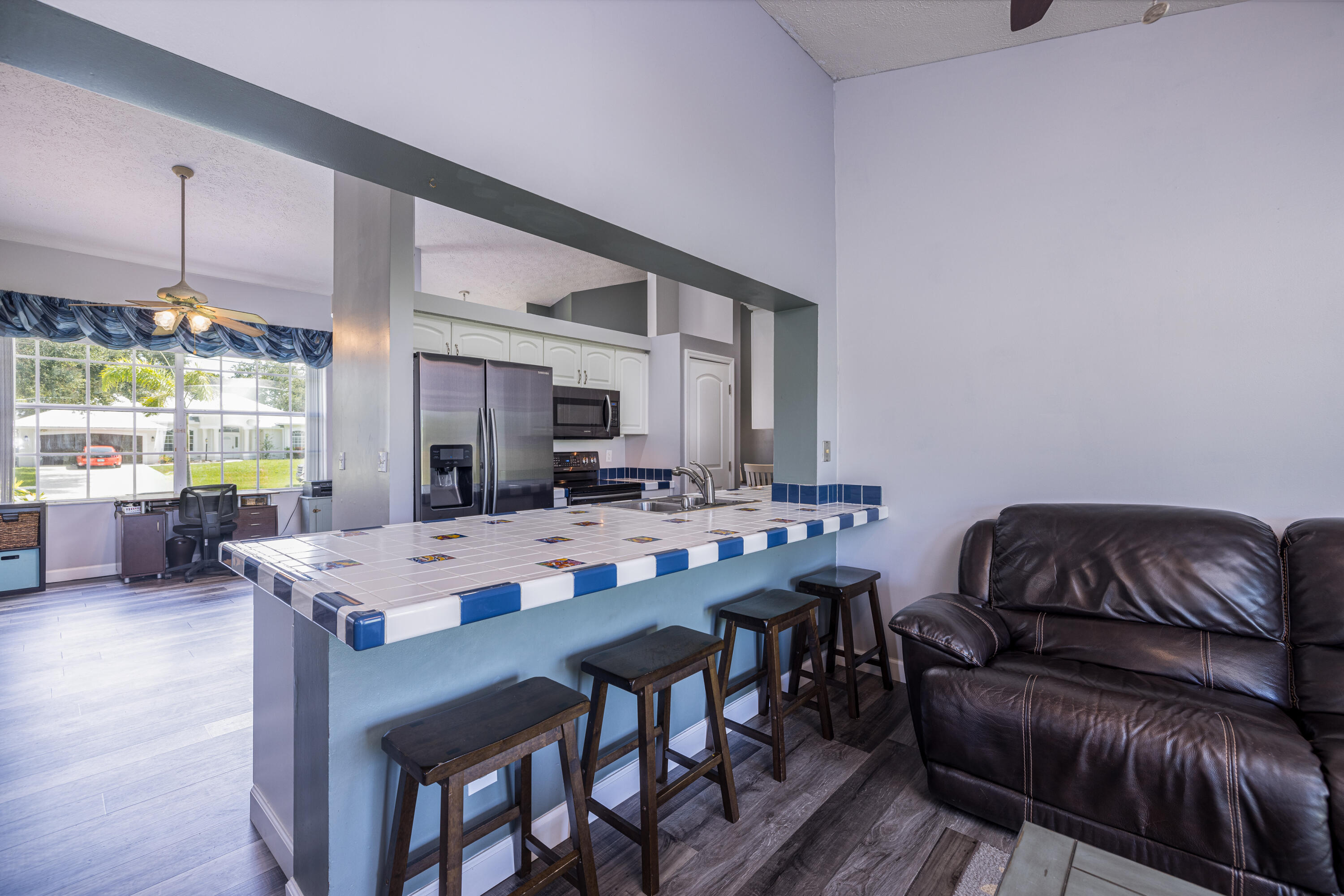 672 Southwest Aster Road Port St. Lucie, FL 34953 - Photo 15 of 43 Breakfast Bar