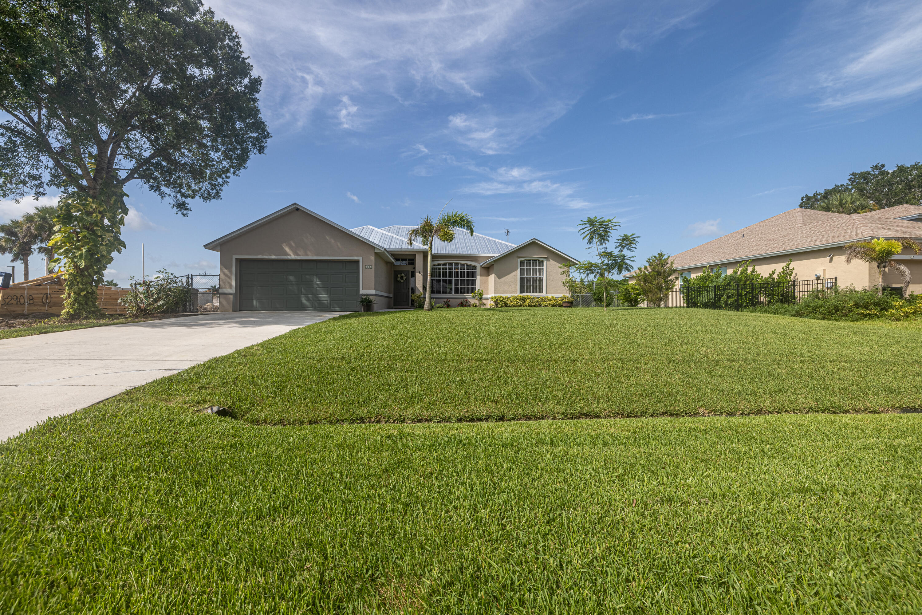 672 Southwest Aster Road Port St. Lucie, FL 34953 - Photo 5 of 43 Front