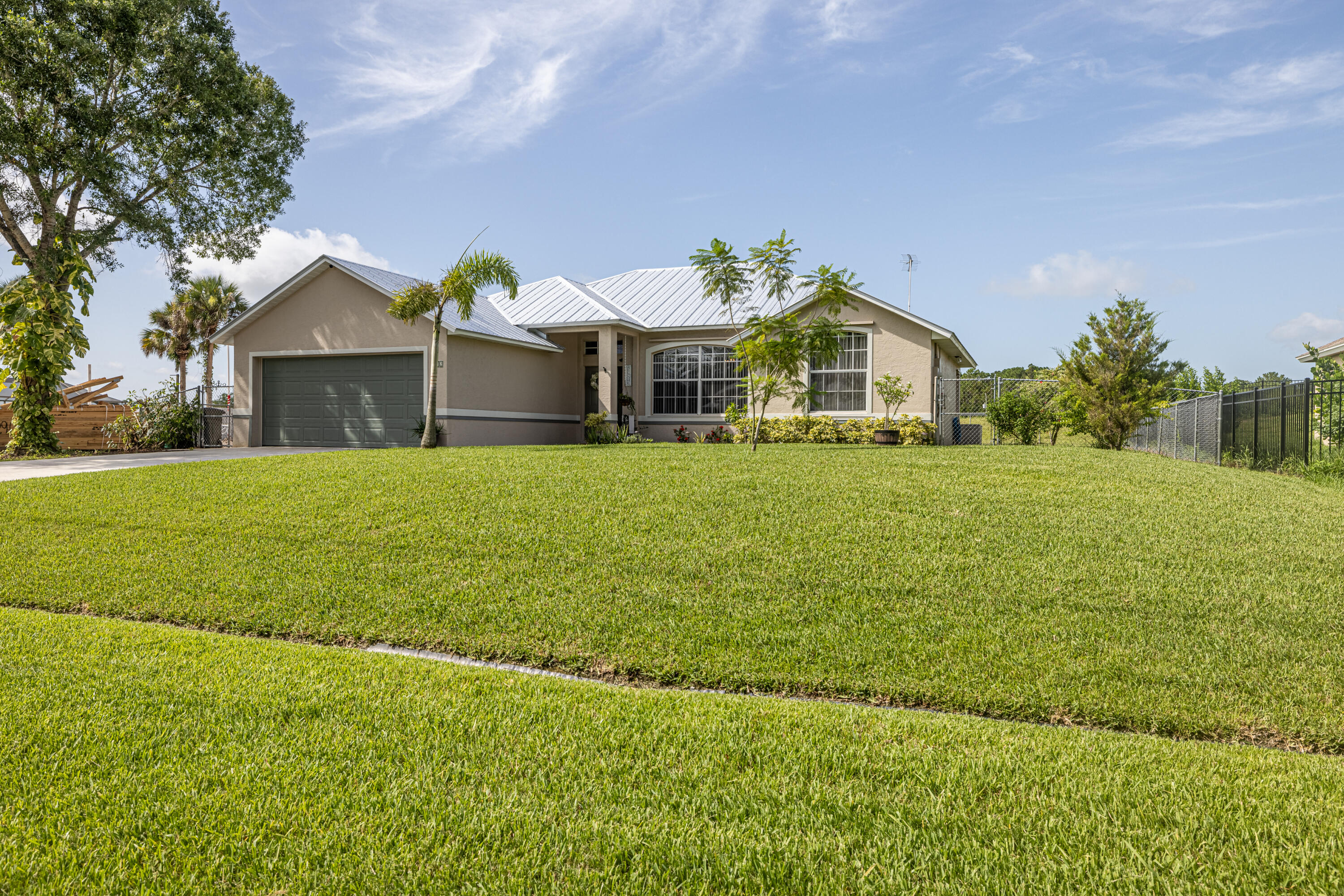 672 Southwest Aster Road Port St. Lucie, FL 34953 - Photo 6 of 43 Front