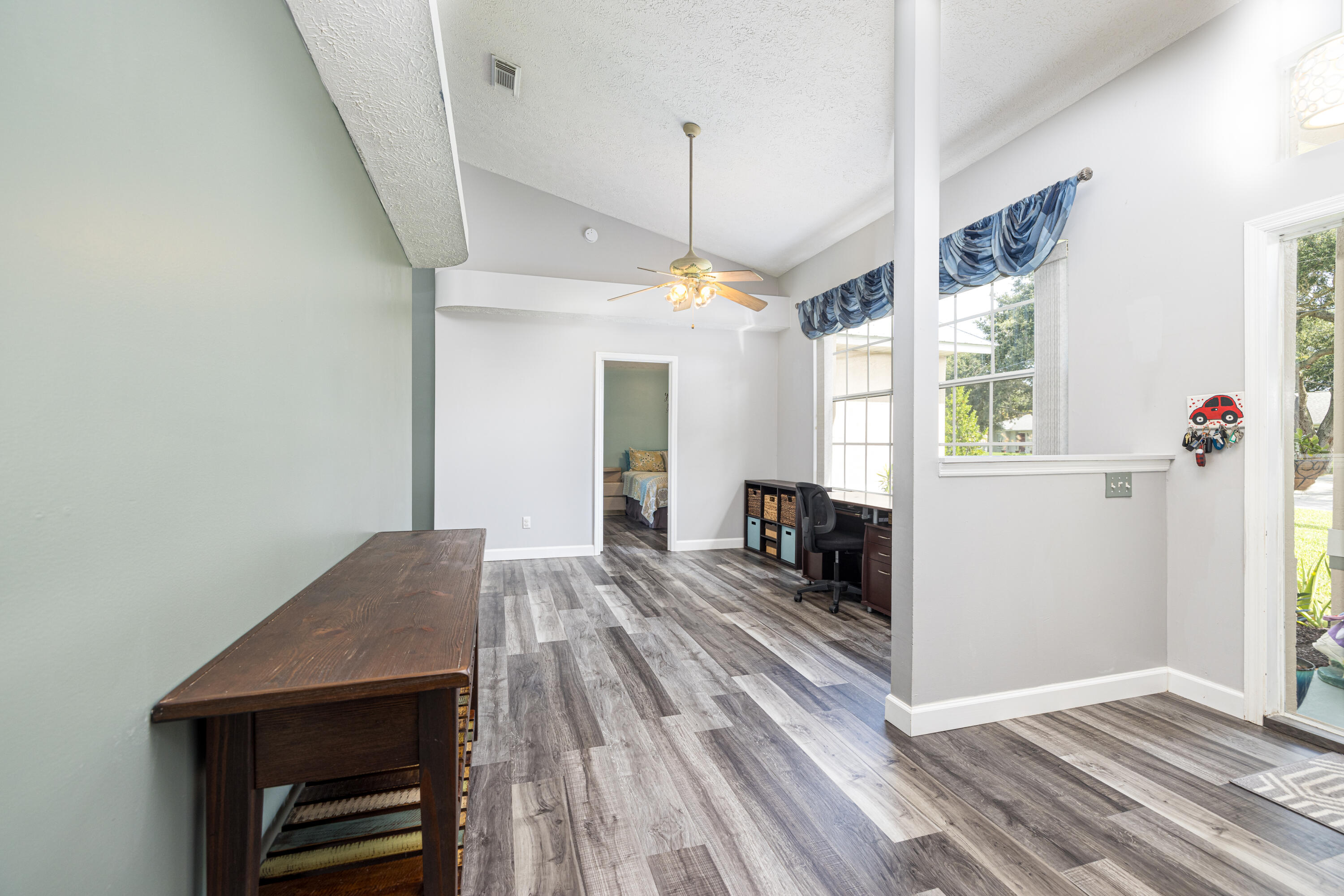 672 Southwest Aster Road Port St. Lucie, FL 34953 - Photo 10 of 43 Living Room