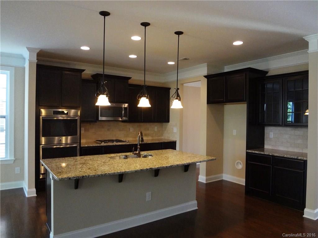 7304 Hamilton Bridge Road, Unit 206 Charlotte, NC 28278 - Photo 4 of 24 Gallery Image 4