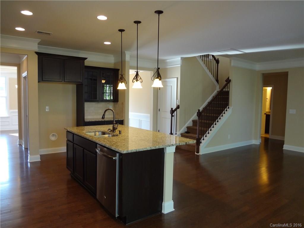 7304 Hamilton Bridge Road, Unit 206 Charlotte, NC 28278 - Photo 6 of 24 Gallery Image 6