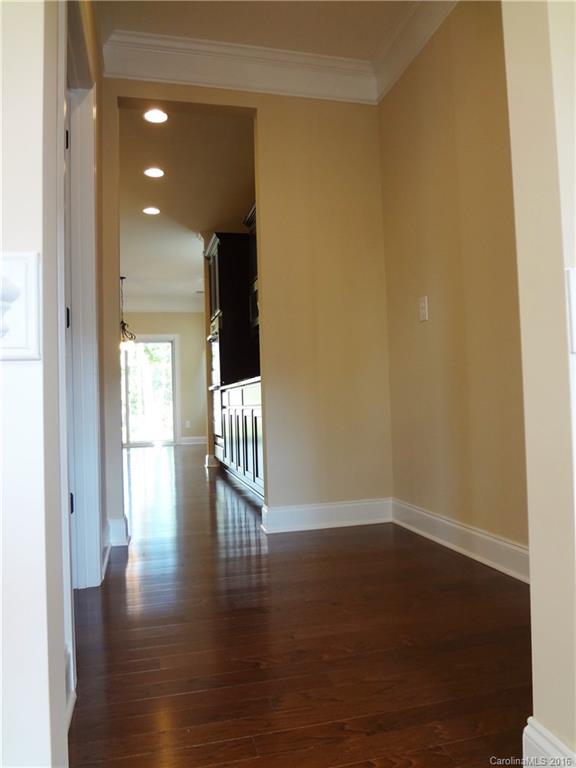 7304 Hamilton Bridge Road, Unit 206 Charlotte, NC 28278 - Photo 8 of 24 Gallery Image 8