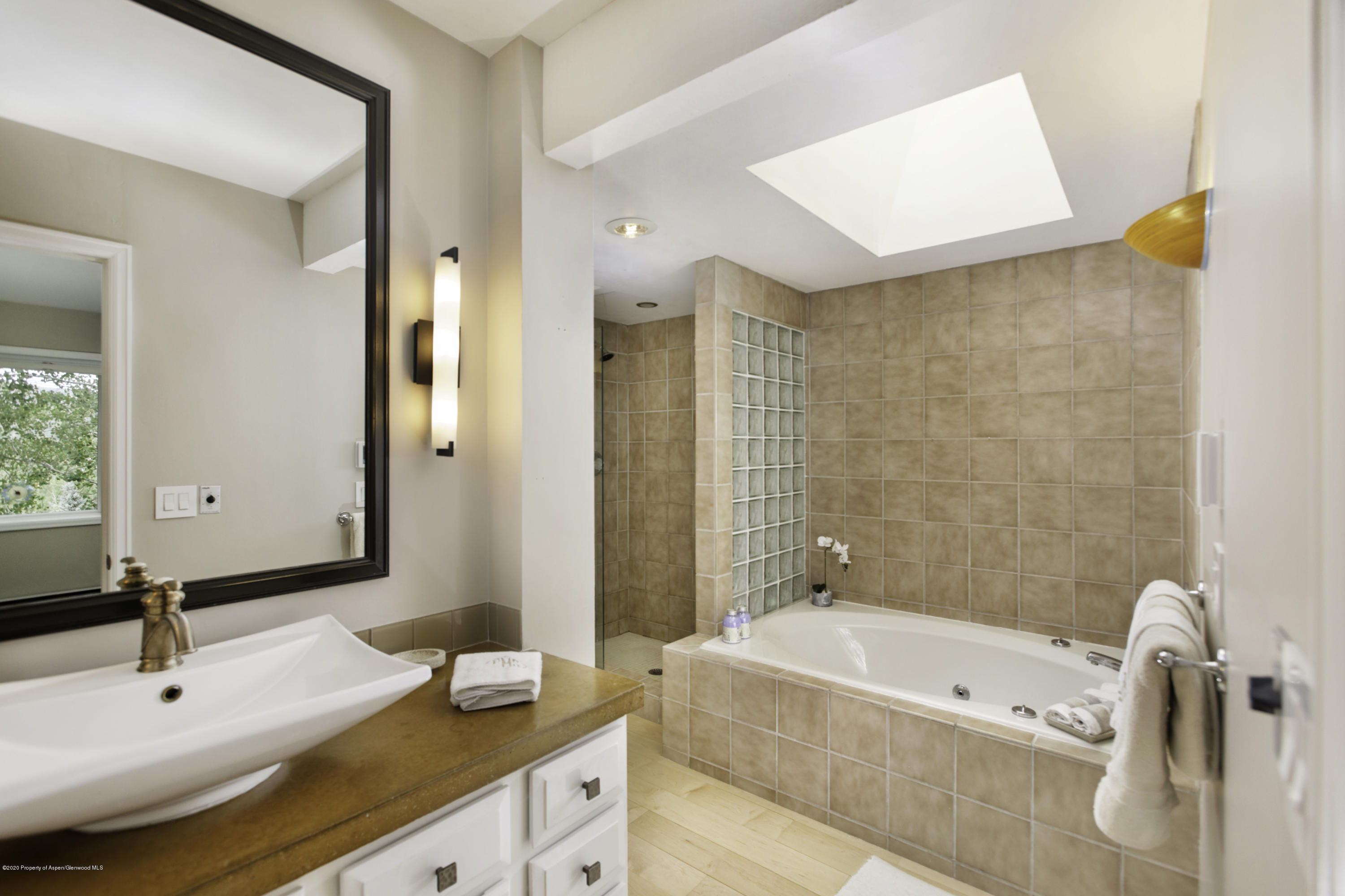 310 Meadow Ranch Road Snowmass Village, CO 81615 - Photo 15 of 21 310MeadowRanch_HiRes_20080448