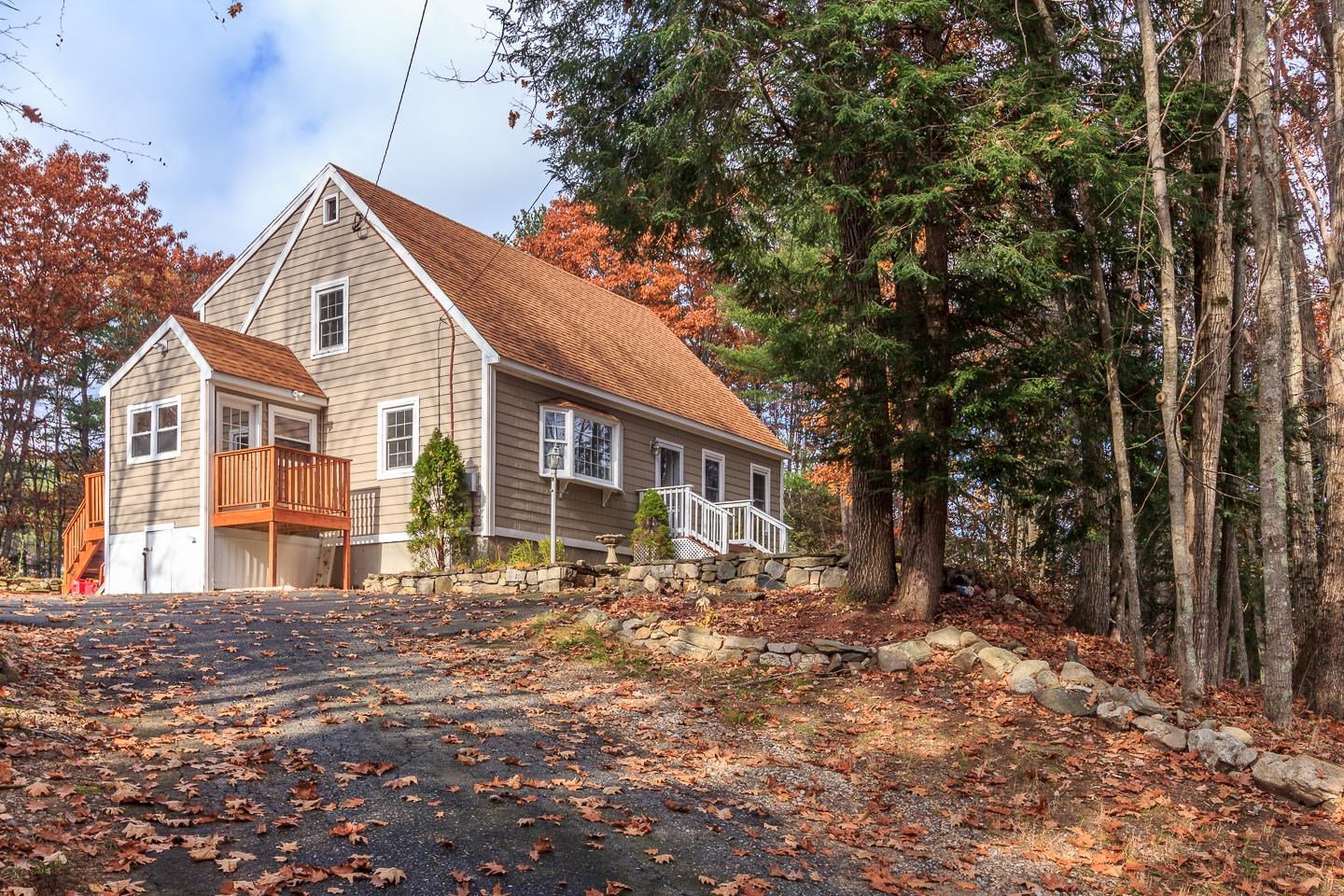 7 Blake Road Raymond, NH 03077 - Photo 2 of 40