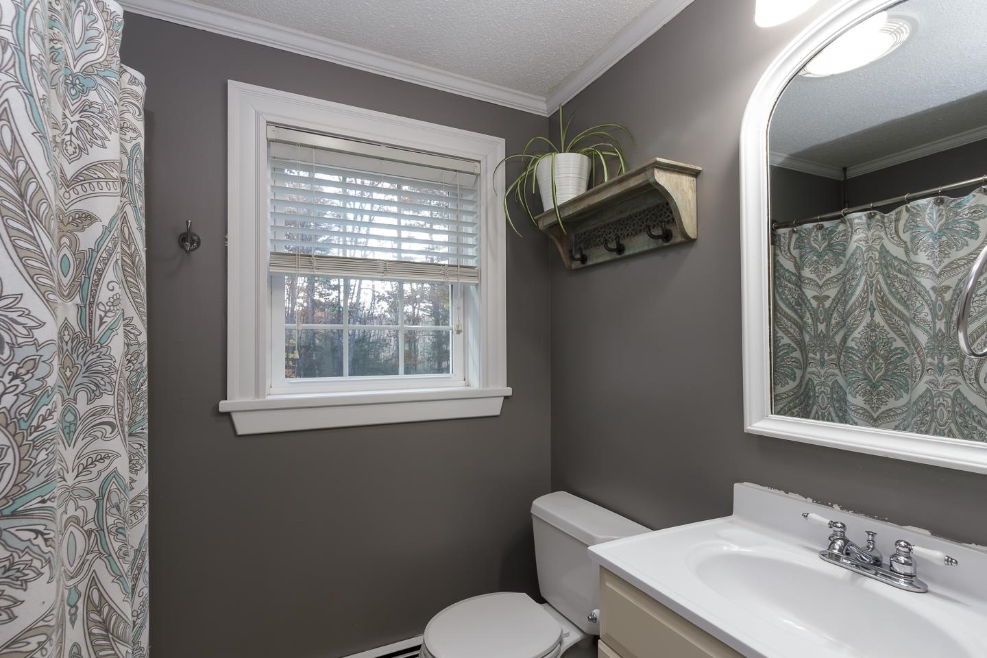 7 Blake Road Raymond, NH 03077 - Photo 23 of 40