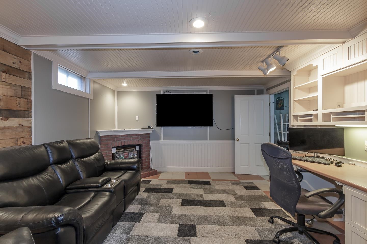 7 Blake Road Raymond, NH 03077 - Photo 38 of 40