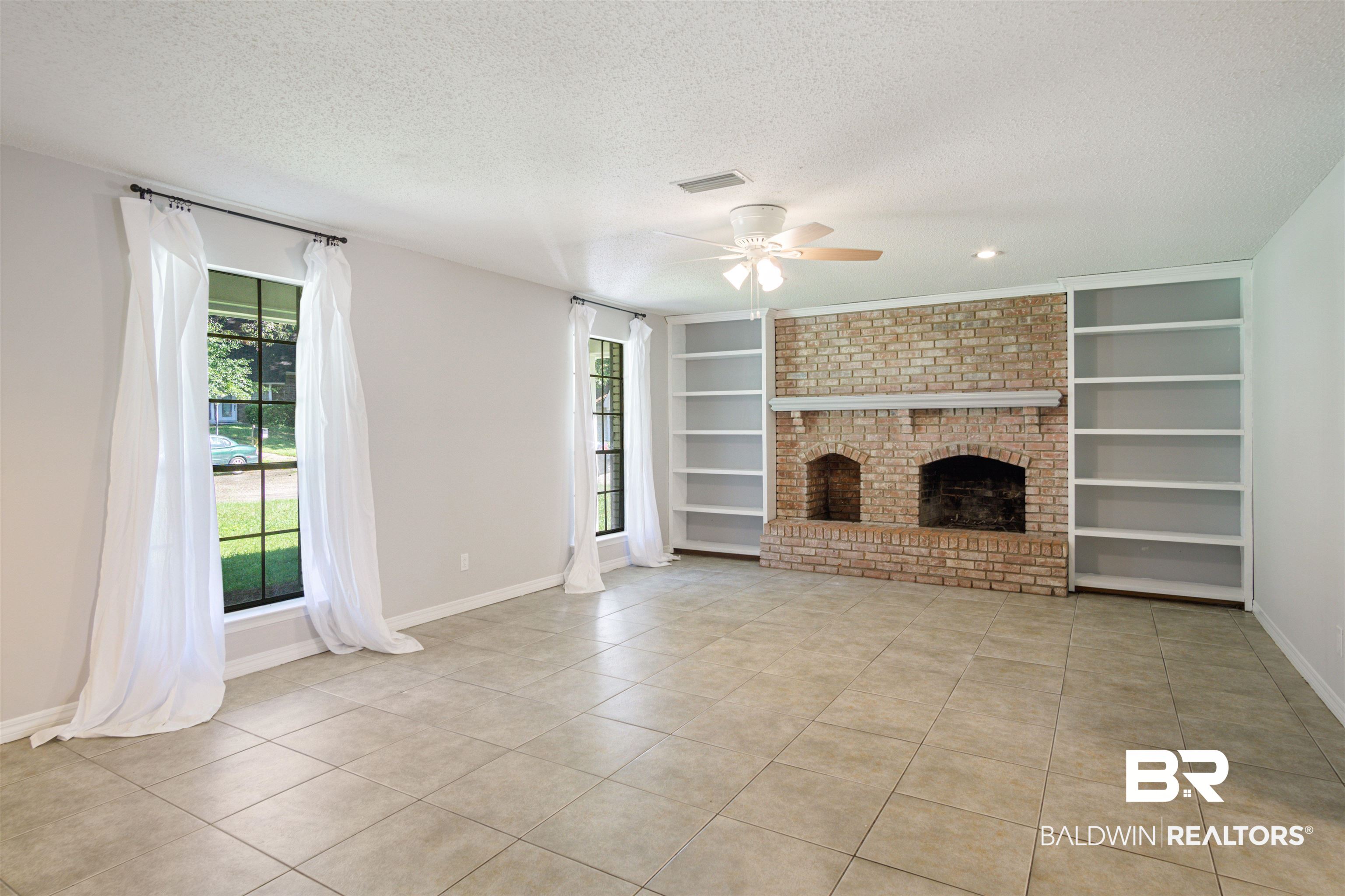 100 Vista Circle Daphne, AL 36526 - Photo 7 of 25