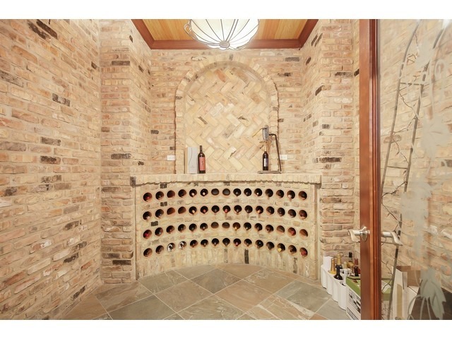 Undisclosed Address Hinsdale, IL 60521 - Photo 19 of 30 a bathroom with a shower