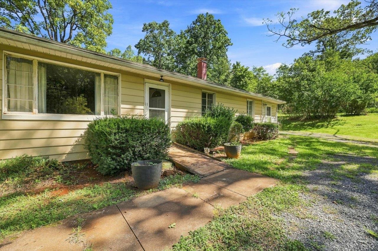 2179 Greenfield Road Afton, VA 22920 - Photo 3 of 46 Gallery Image 3