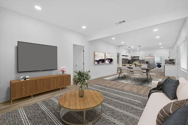 $549,999 | 2370 19th Avenue, Sacramento, CA 95822