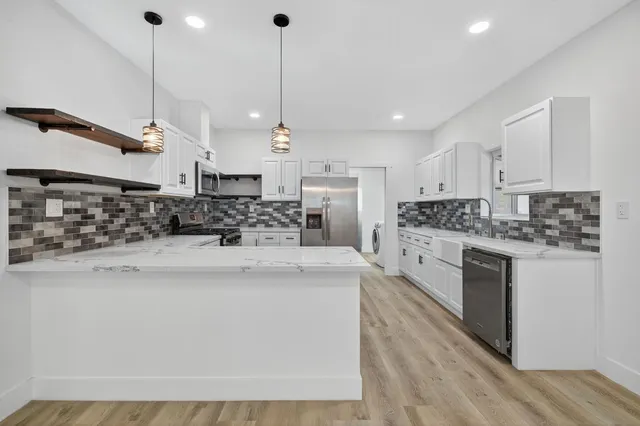 $549,999 | 2370 19th Avenue, Sacramento, CA 95822