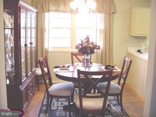 32 Running Brook Road Ewing, NJ 08638 - Photo 3 of 6