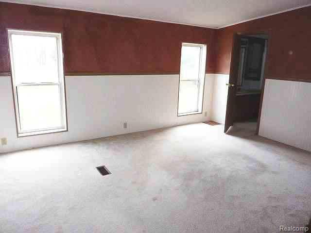 1661 Hayden Road Attica, MI 48412 - Photo 6 of 8 5