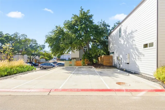 $2,650 | 814 North Bluff Drive, Unit 87, Austin, TX 78745