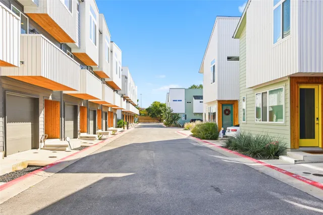 $2,300 | 814 North Bluff Drive, Unit 87, Austin, TX 78745