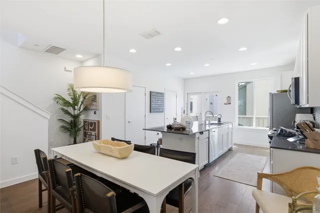 $2,650 | 814 North Bluff Drive, Unit 87, Austin, TX 78745