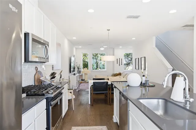 $2,650 | 814 North Bluff Drive, Unit 87, Austin, TX 78745