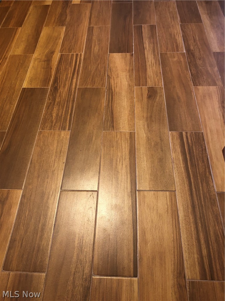 68185 Old Twenty One Road Cambridge, OH 43725 - Photo 24 of 33 wood look tile in kitchen (floor)