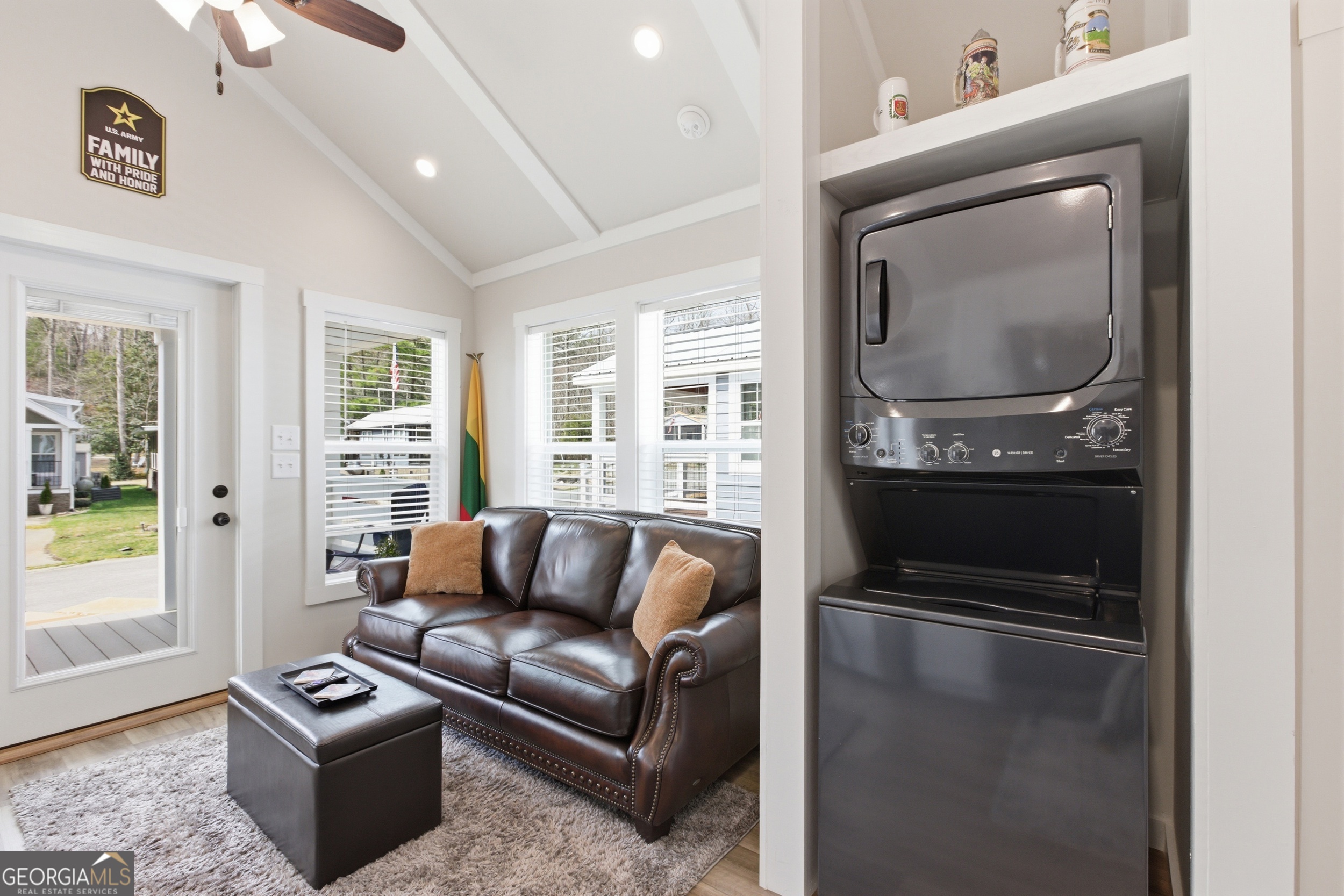 4960 Laurel Lodge Road, Unit 40 Clarkesville, GA 30523 - Photo 13 of 33 a living room with furniture and a window