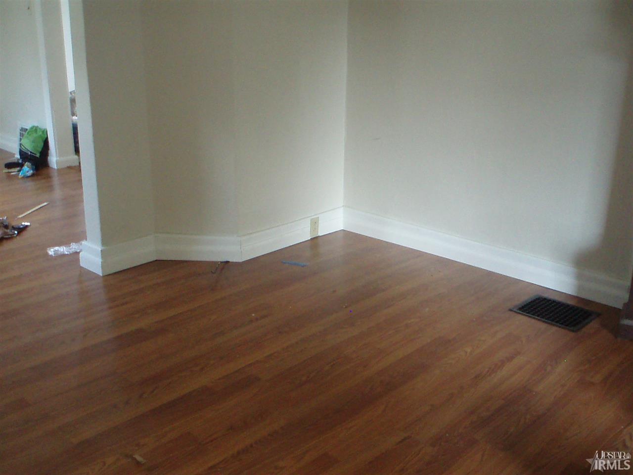 938 Herman Street Fort Wayne, IN 46808 - Photo 3 of 9