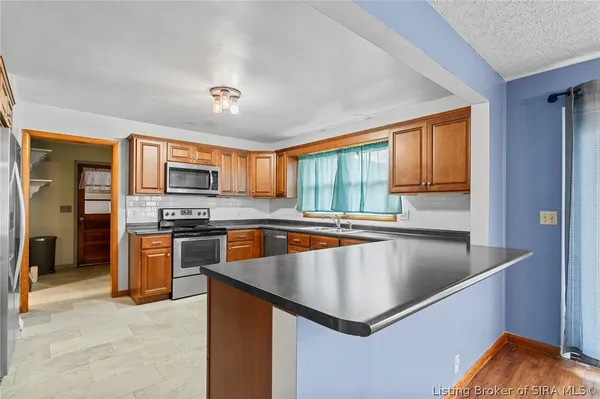 $279,900 | 2301 Blackmore Street, Madison, IN 47250