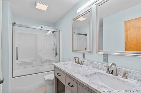 $279,900 | 2301 Blackmore Street, Madison, IN 47250