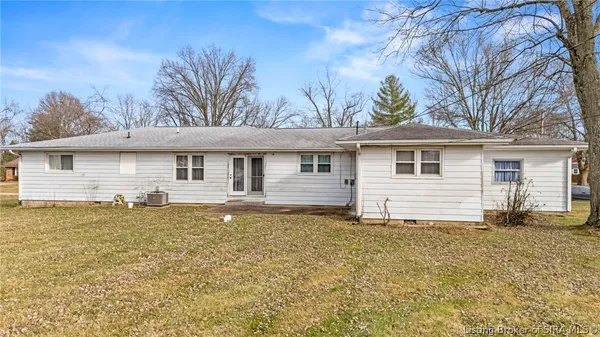 $279,900 | 2301 Blackmore Street, Madison, IN 47250