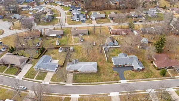 $279,900 | 2301 Blackmore Street, Madison, IN 47250