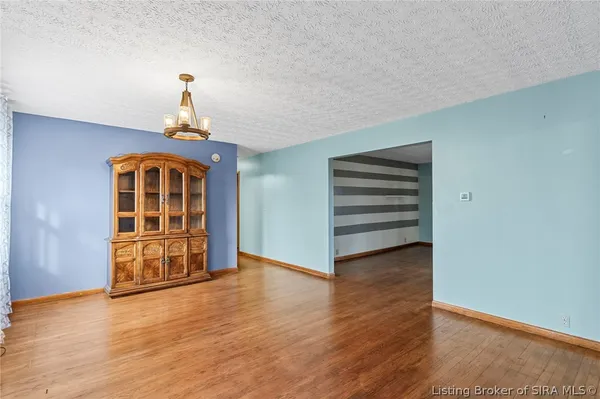 $279,900 | 2301 Blackmore Street, Madison, IN 47250