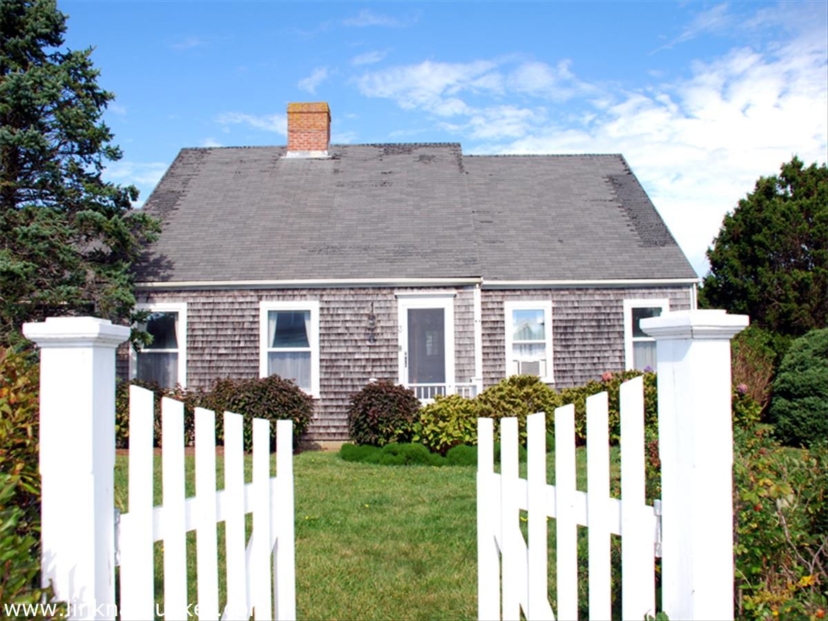 3 Plainfield Road Nantucket, MA 02554 - Photo 2 of 16 Gallery Image 2