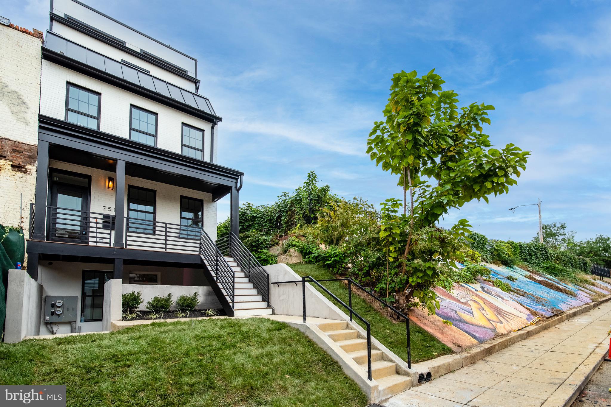 751 Columbia Road Northwest, Unit 2 Washington, DC 20001 - Photo 2 of 33 Gallery Image 2