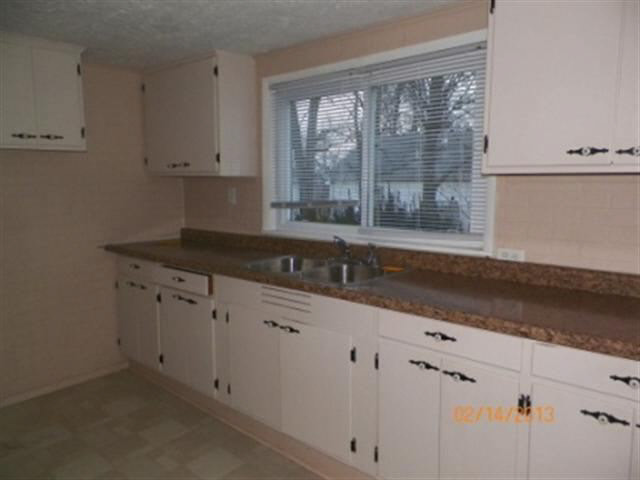 808 South Whitney Road Muncie, IN 47302 - Photo 6 of 11