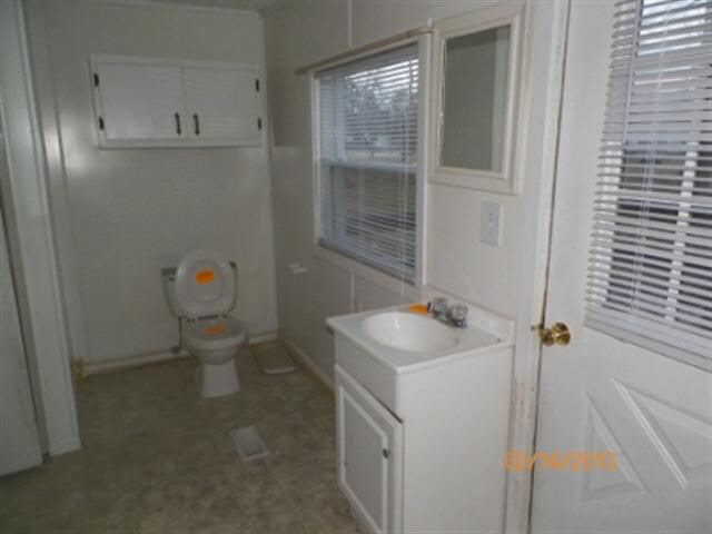 808 South Whitney Road Muncie, IN 47302 - Photo 7 of 11