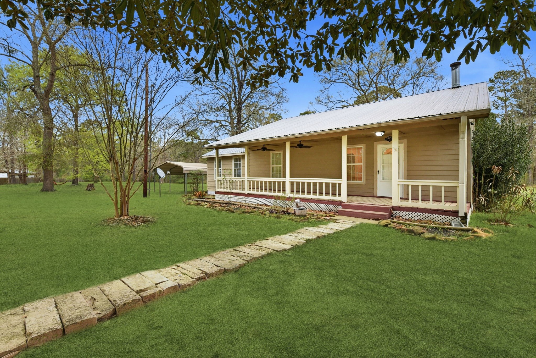 402 Anderson Road Livingston, TX 77351 - Photo 4 of 49