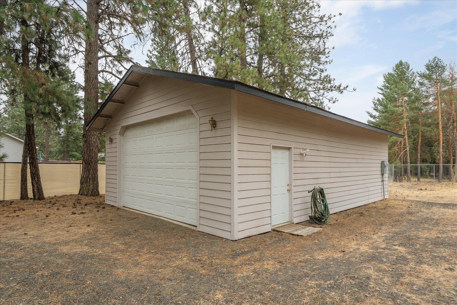 210 West Paradise Road Cheney, WA 99004 - Photo 3 of 50