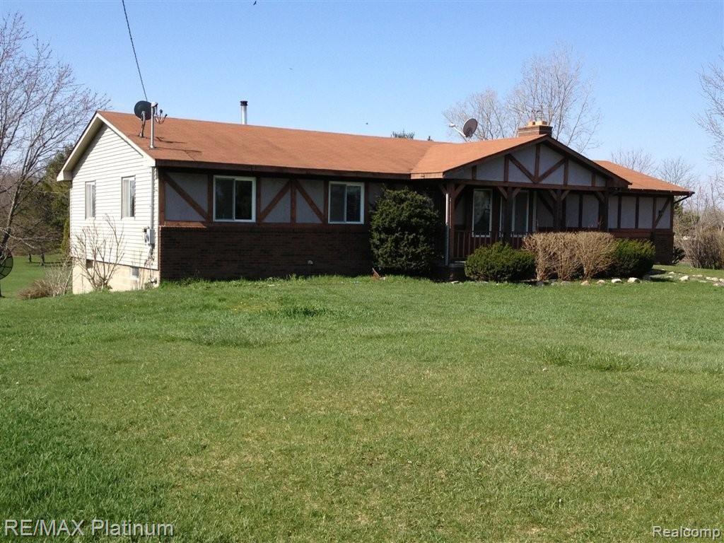 5563 Layton Road Fowlerville, MI 48836 - Photo 1 of 25 Front of House 2.jpeg