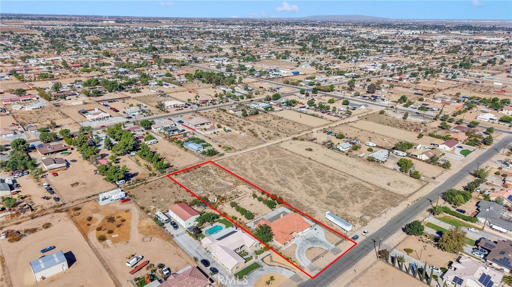 11158 Pinon Avenue Hesperia, CA 92345 - Photo 35 of 39 an aerial view of a city