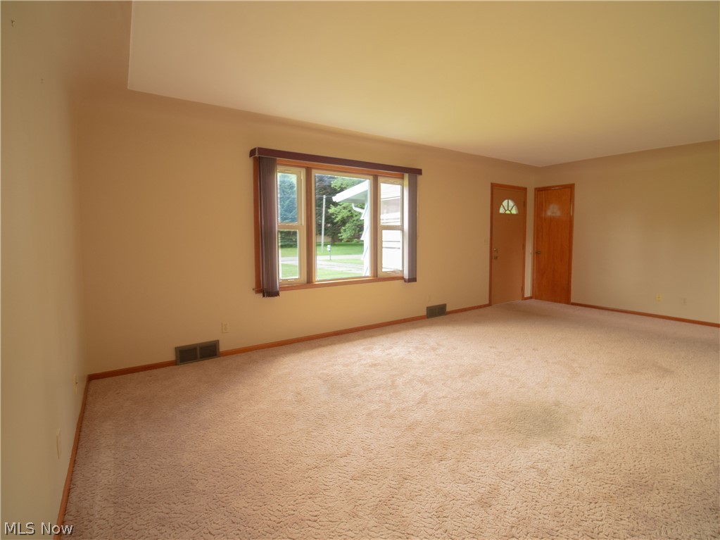 1700 Berna Road Akron, OH 44312 - Photo 5 of 14