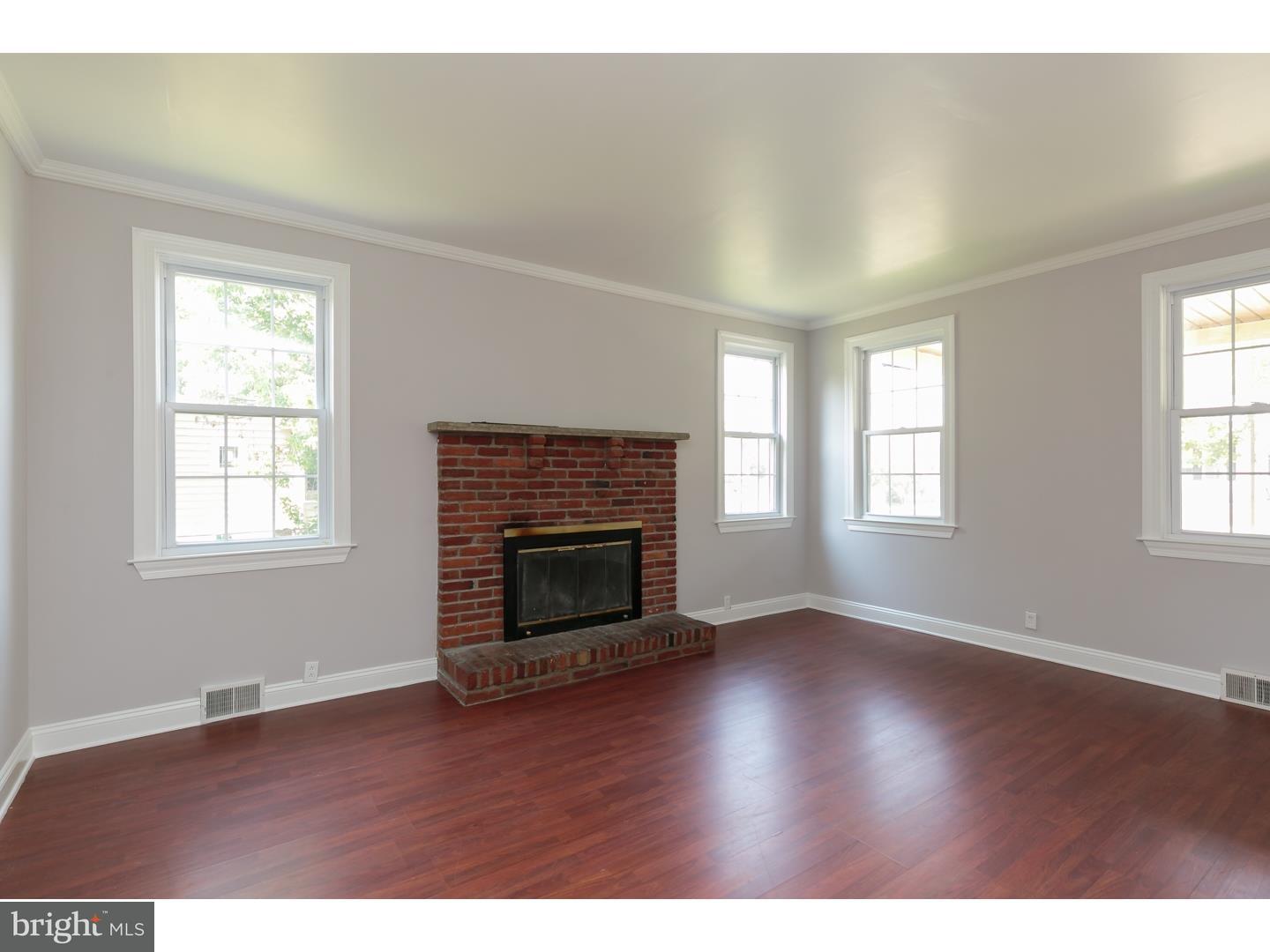 224 East Washington Street Riverside, NJ 08075 - Photo 11 of 23