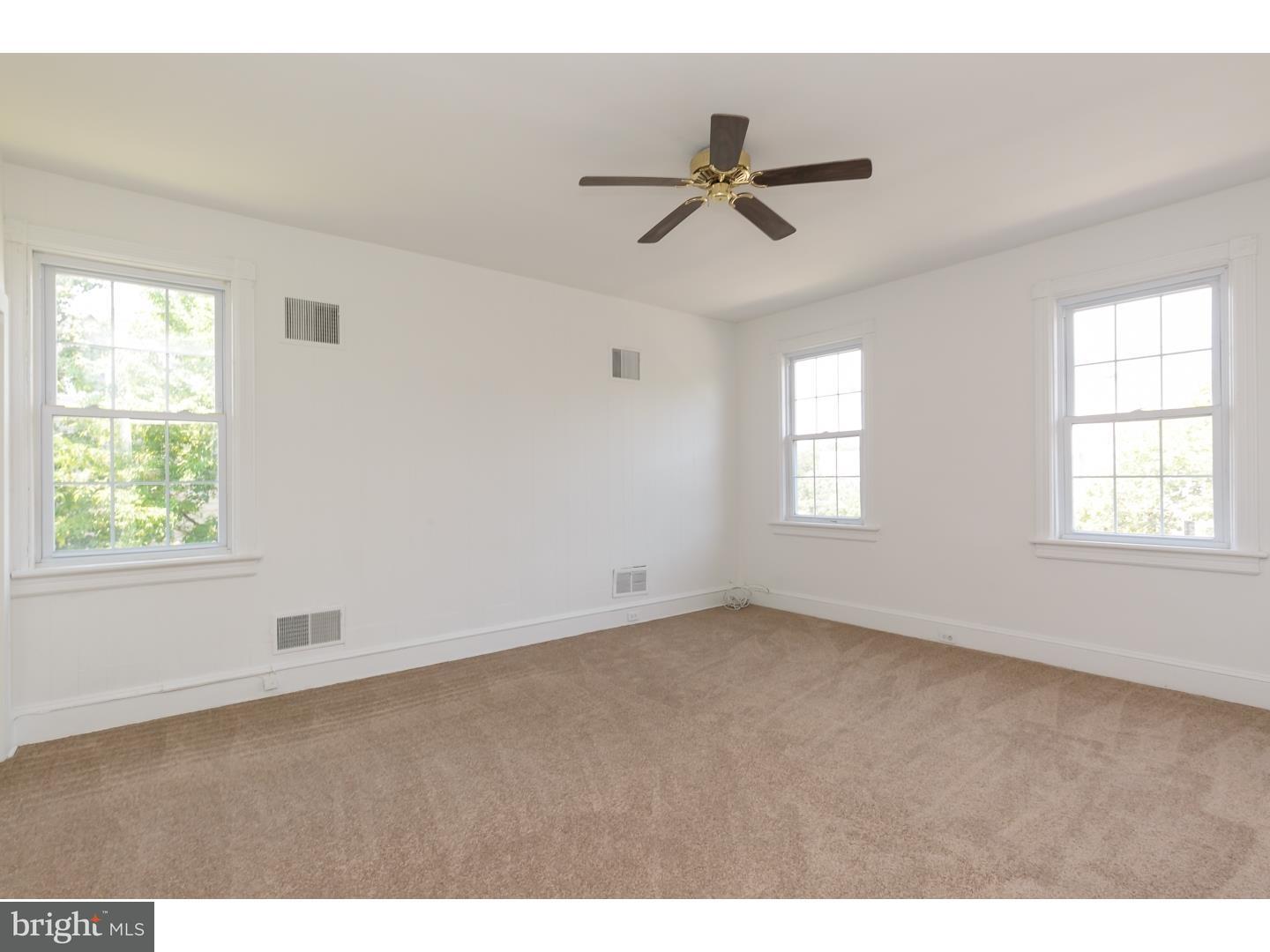 224 East Washington Street Riverside, NJ 08075 - Photo 14 of 23