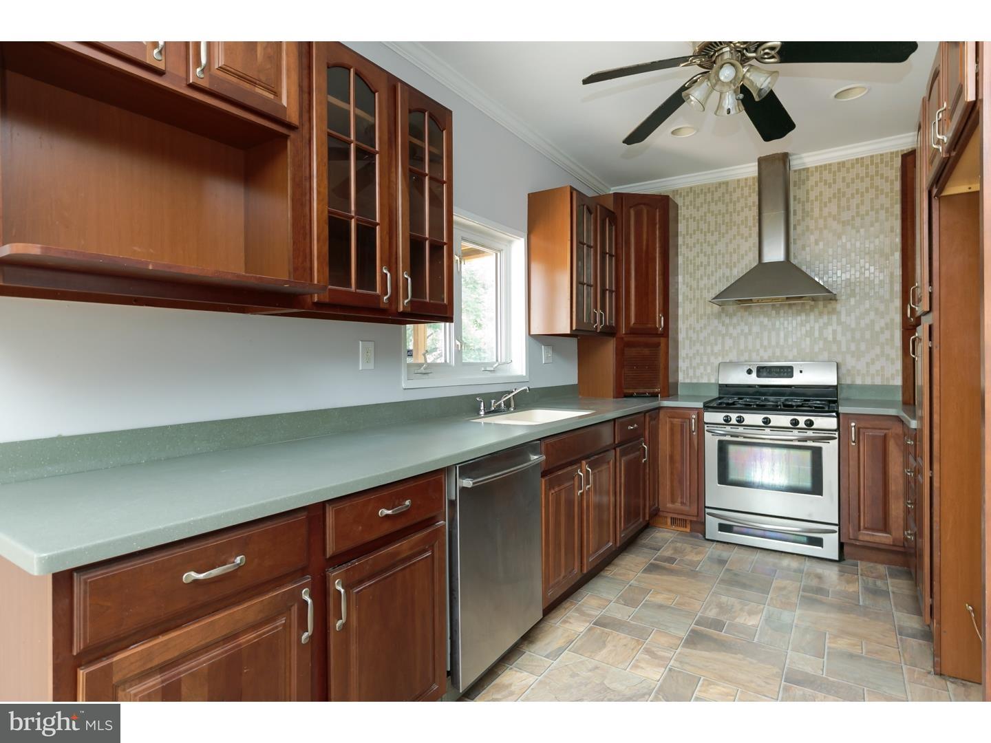 224 East Washington Street Riverside, NJ 08075 - Photo 5 of 23