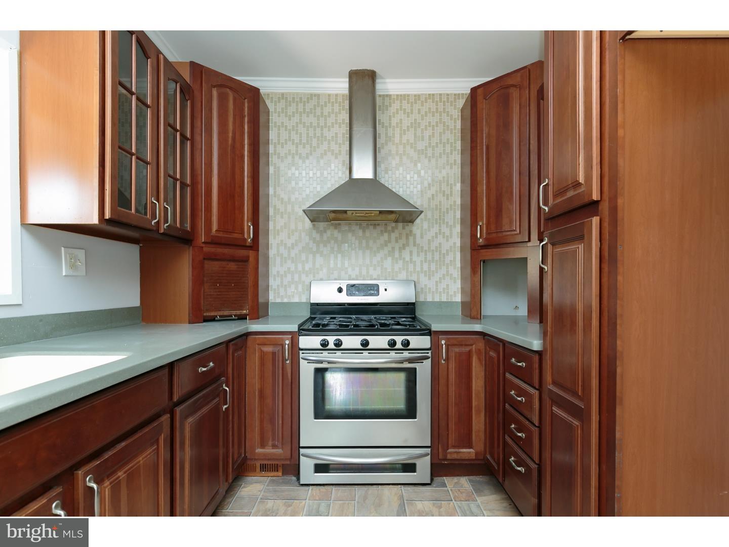 224 East Washington Street Riverside, NJ 08075 - Photo 6 of 23