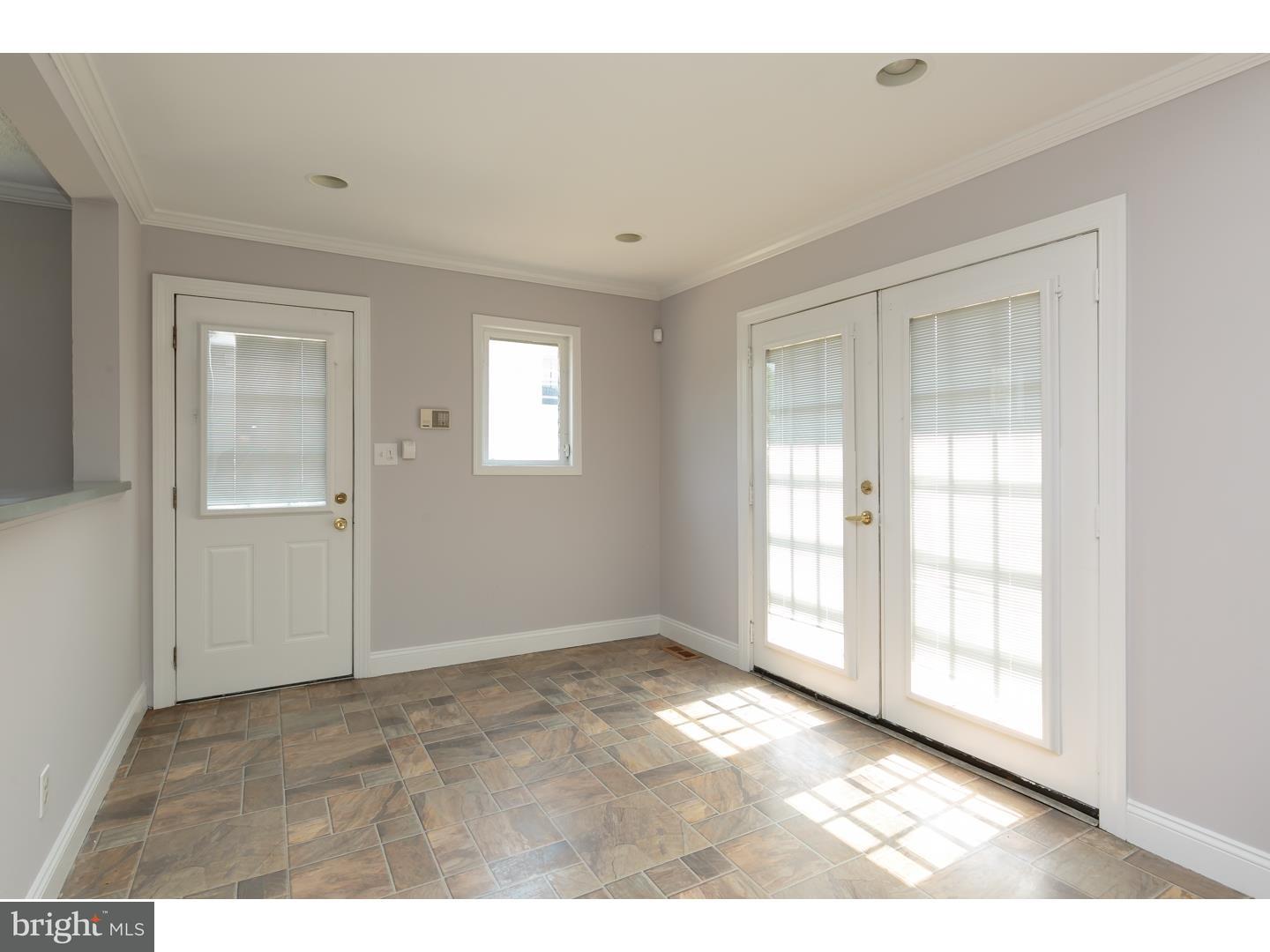 224 East Washington Street Riverside, NJ 08075 - Photo 7 of 23