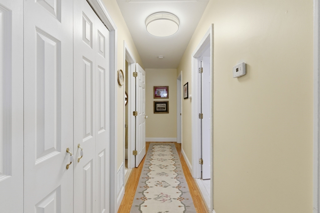 110 Parkerview Street Springfield, MA 01129 - Photo 20 of 32
