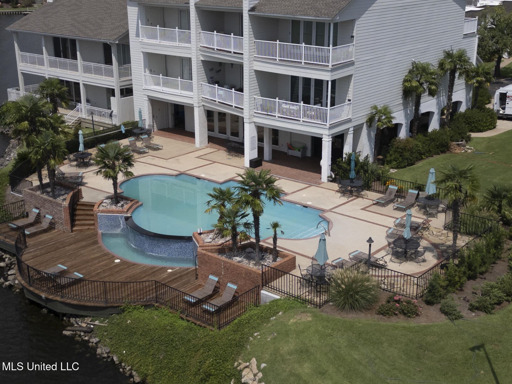 550 Post Road, Unit 602 Ridgeland, MS 39157 - Photo 29 of 32 602 Point Clear Drone-5