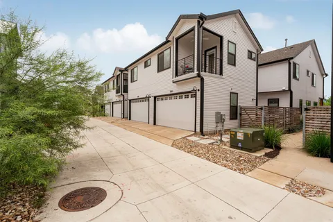 $1,050,000 | 3007 Chennault Street, Austin, TX 78723
