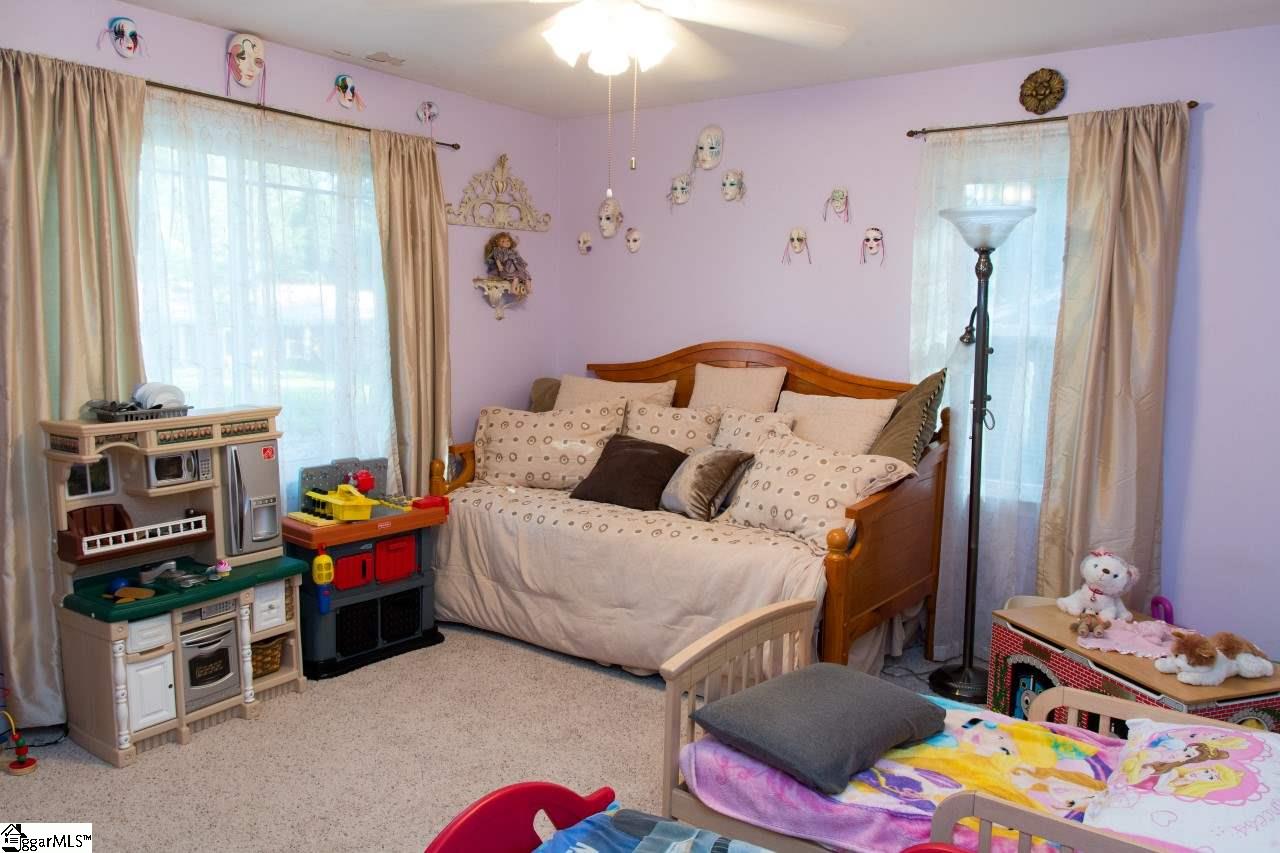 207 Springvale Drive Mauldin, SC 29662 - Photo 11 of 20 Gallery Image 11